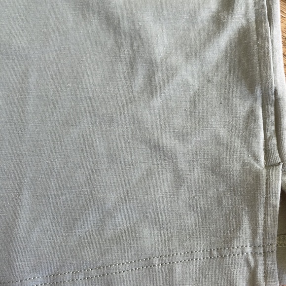 Lululemon top - Picture 4 of 4